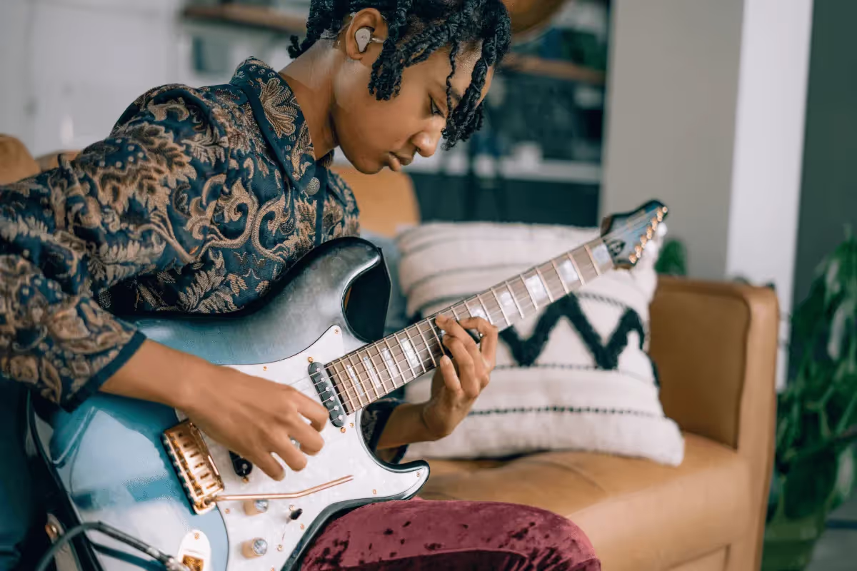 10 Must-Know R&B Guitar Techniques for Aspiring Players